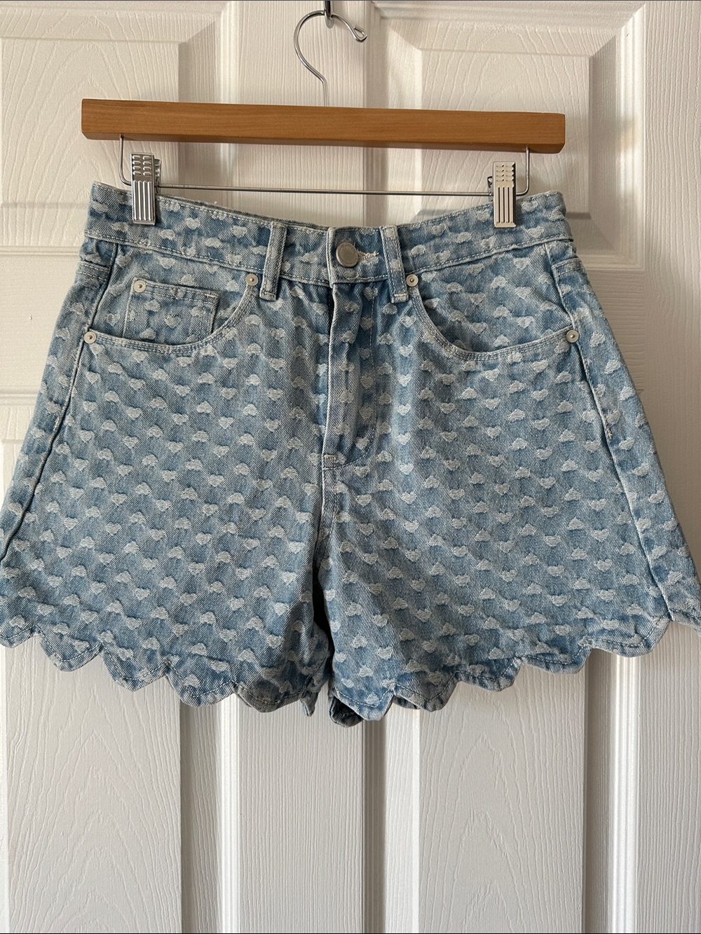 Jean shorts scallop hem hearts